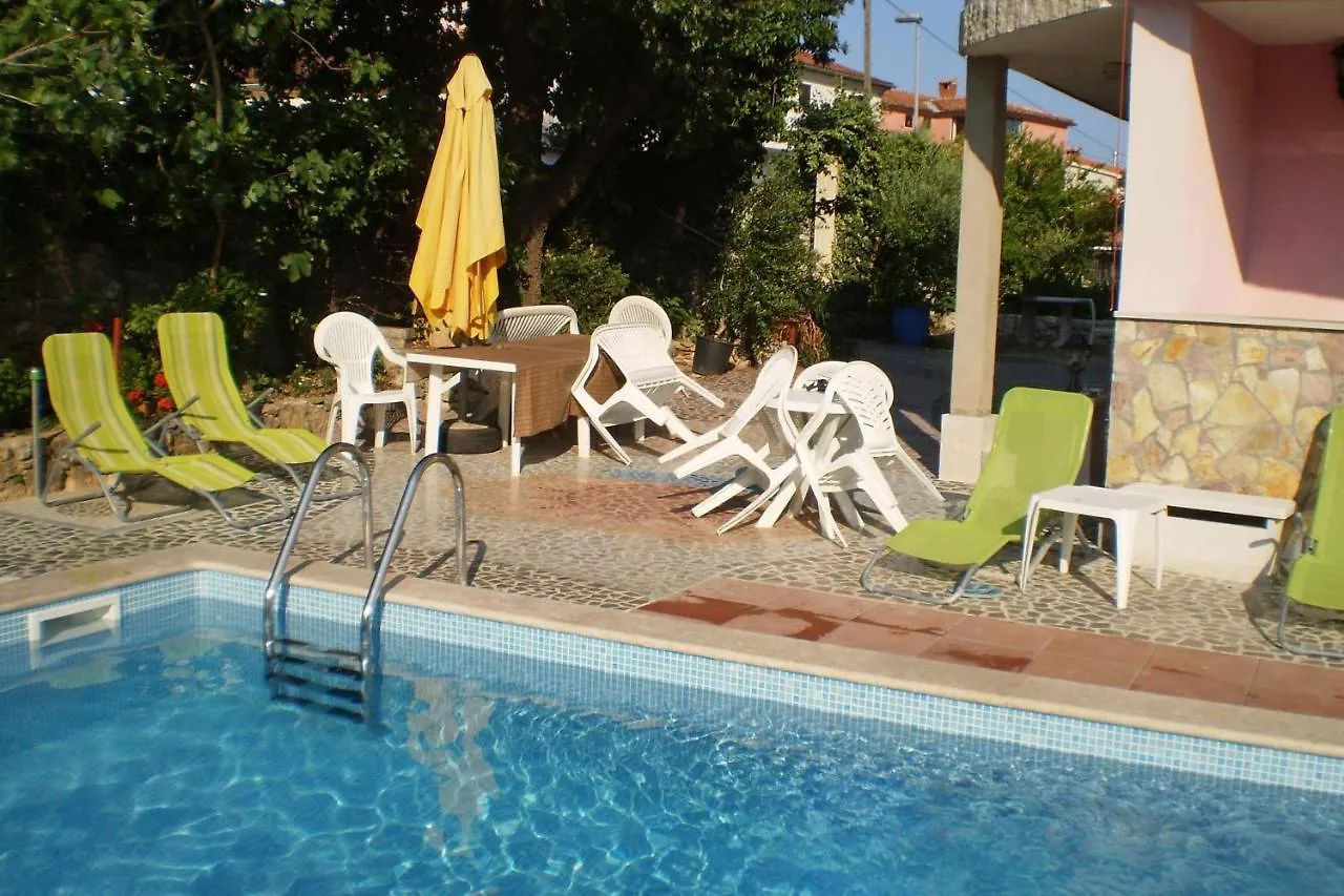 Family Friendly Apartments With A Swimming Pool Rovinj - 3394