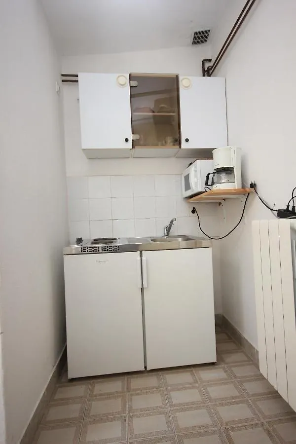 Family Friendly Apartments With A Swimming Pool Rovinj - 3394
