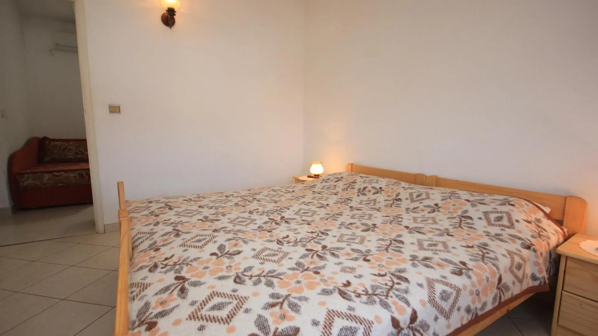 Family Friendly Apartments With A Swimming Pool Rovinj - 3394
